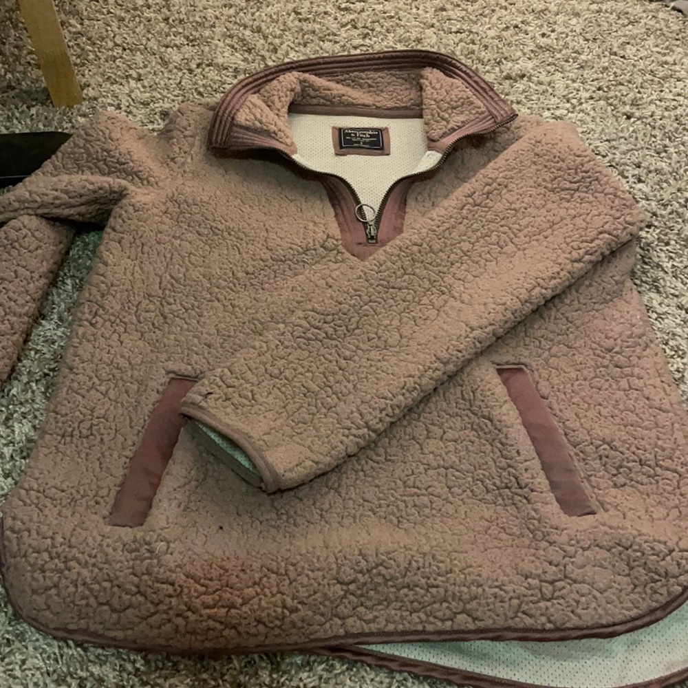 Blush sherpa Abercrombie jacket